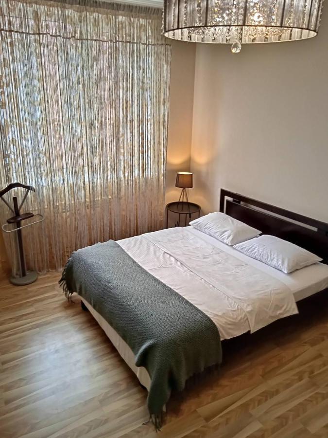 Apartament Vip Квартира Подобово Центр, 2 Кімнати, Смарт Тв, Документи Rivne Zewnętrze zdjęcie