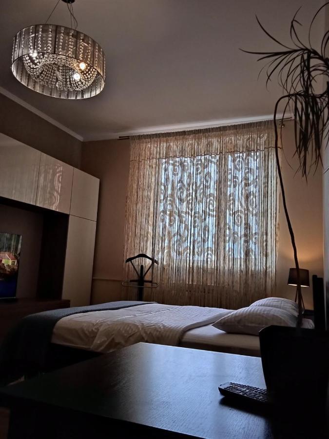 Apartament Vip Квартира Подобово Центр, 2 Кімнати, Смарт Тв, Документи Rivne Zewnętrze zdjęcie